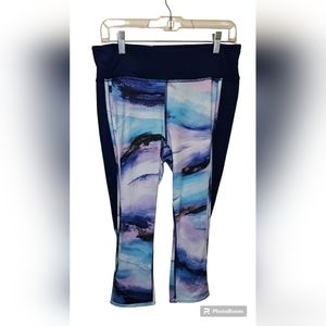 🩷 Tek Gear NWT Mid Rise Athletic Capris